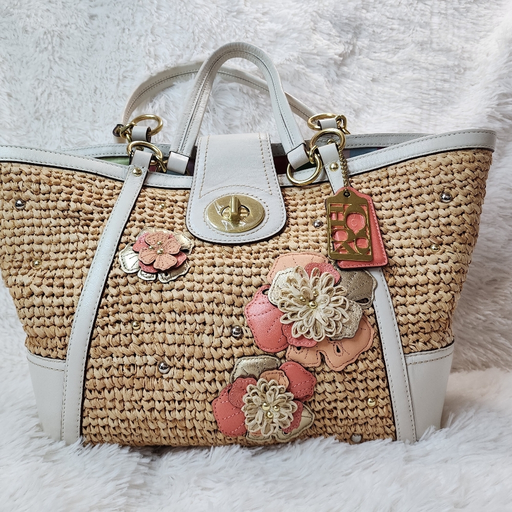 👜 Coach Floral Embellished Straw Tote Bag EUC